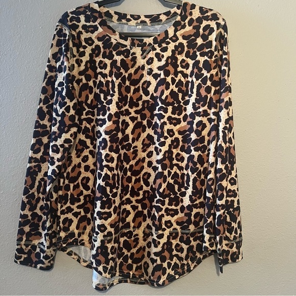 None Tops - Animal Print long sleeve Blouse size Large